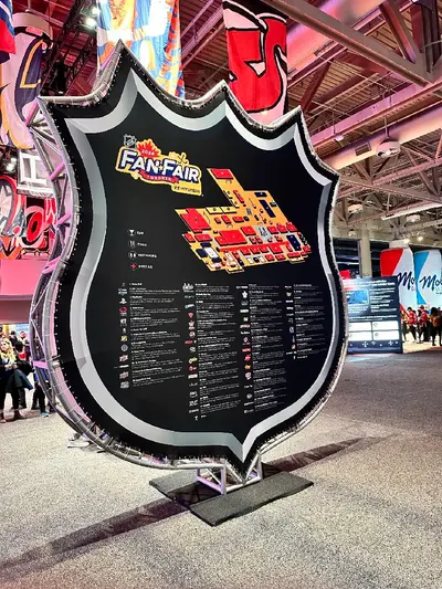 Barricade Graphics. Procura Unistretch produced by IAC for BaAM, NHL Fanfair