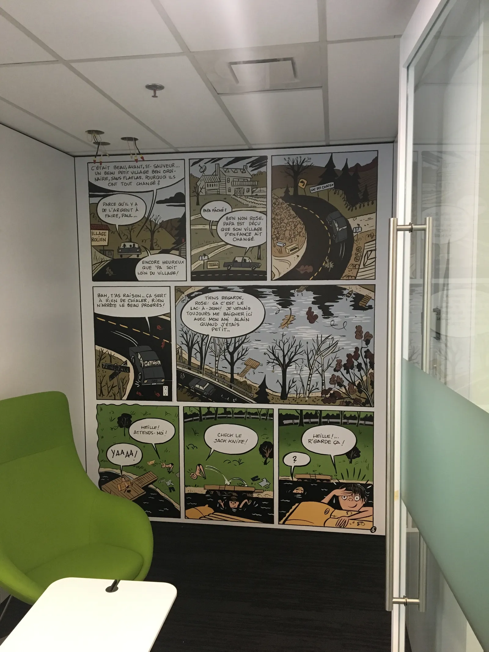 Aviva Wallpaper 2 — interior graphics produced and installed by IAC, Toronto