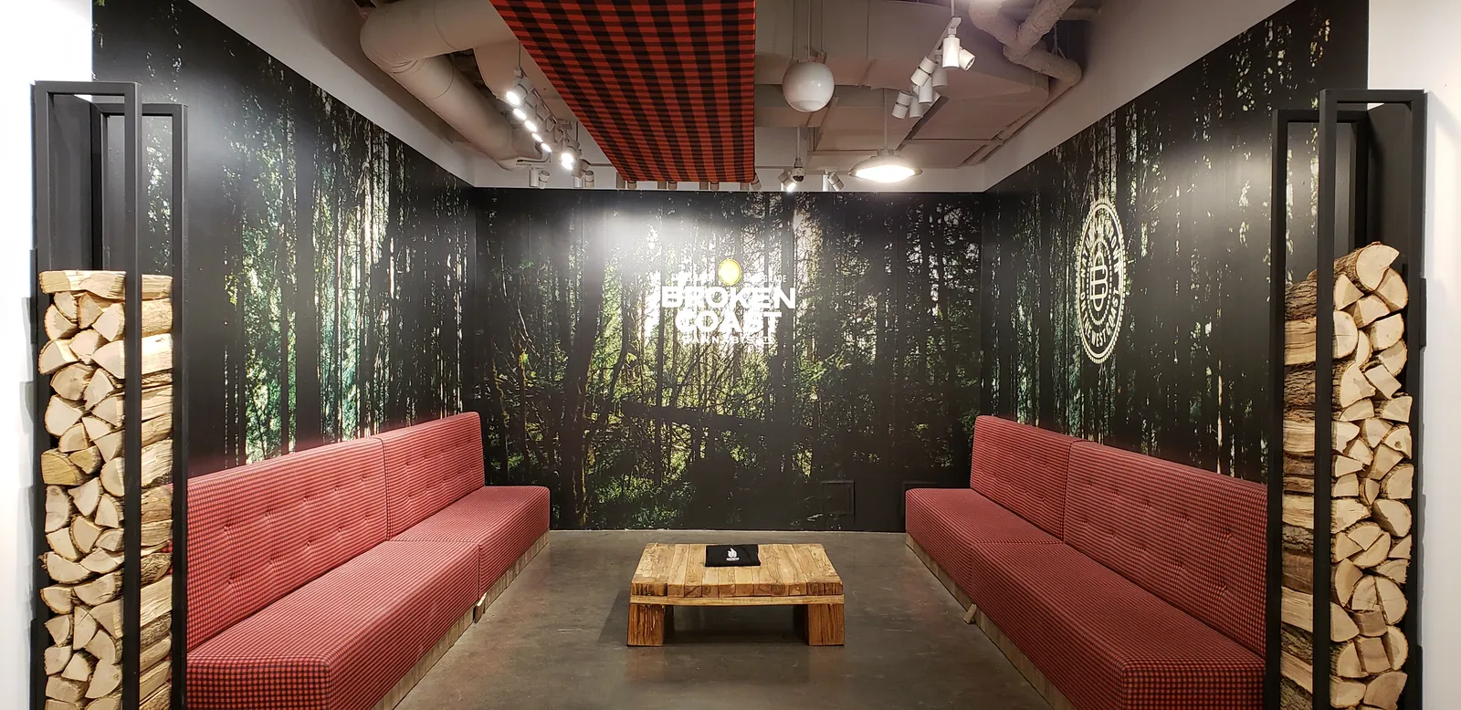 Bonnefire 1 — interior graphics produced and installed by IAC, Toronto